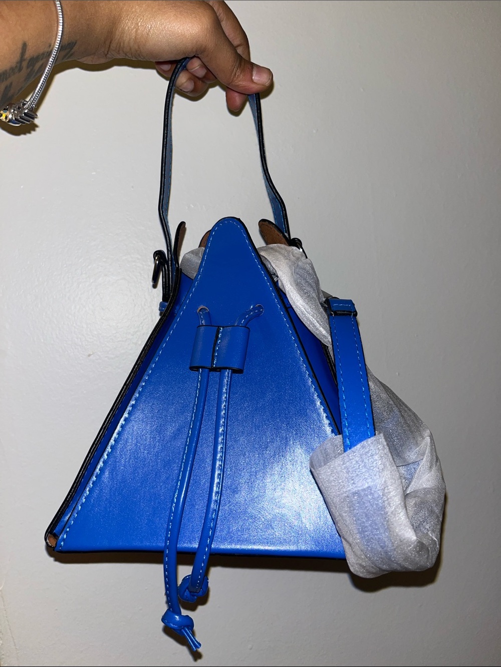 Triangle hand/crossbody bag